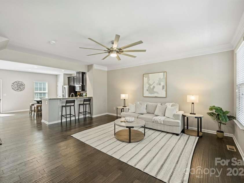 1317 Queen Lyon Court, Charlotte, NC 28205.  MLS# CAR4235328, YatesRealty ID 14867. 