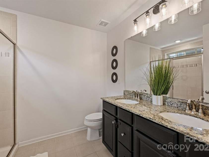 1317 Queen Lyon Court, Charlotte, NC 28205.  MLS# CAR4235328, YatesRealty ID 14867. 