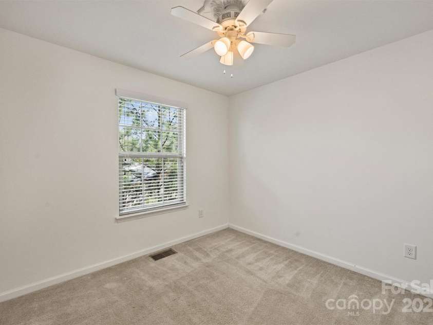 1317 Queen Lyon Court, Charlotte, NC 28205.  MLS# CAR4235328, YatesRealty ID 14867. 