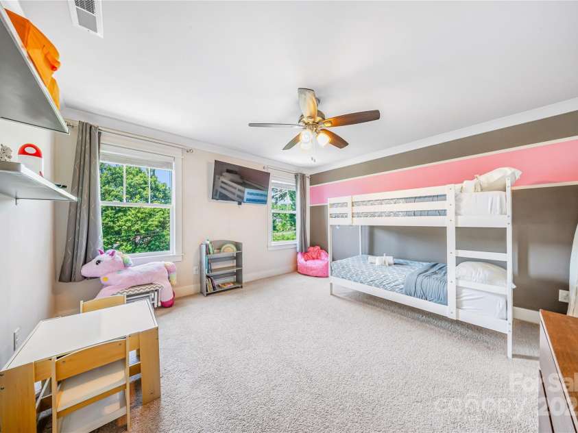 1421 Lyon Court, Charlotte, NC 28205.  MLS# CAR4248629, YatesRealty ID 14868. 