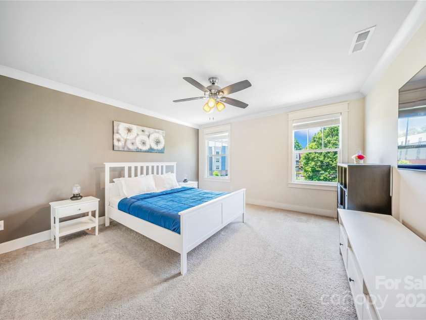 1421 Lyon Court, Charlotte, NC 28205.  MLS# CAR4248629, YatesRealty ID 14868. 