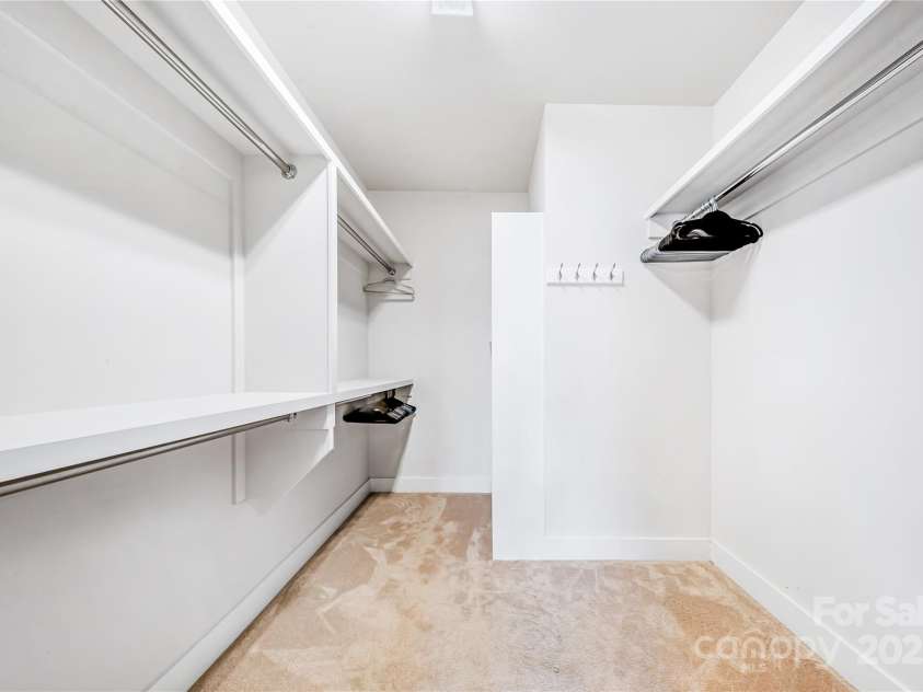 1421 Lyon Court, Charlotte, NC 28205.  MLS# CAR4248629, YatesRealty ID 14868. 