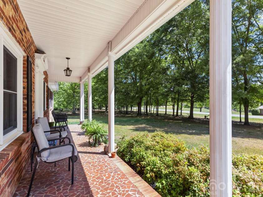 2200 Gaffney Road, Shelby, NC 28152.  MLS# CAR4371064, YatesRealty ID 14868. 
