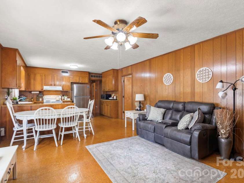 2200 Gaffney Road, Shelby, NC 28152.  MLS# CAR4371064, YatesRealty ID 14868. 