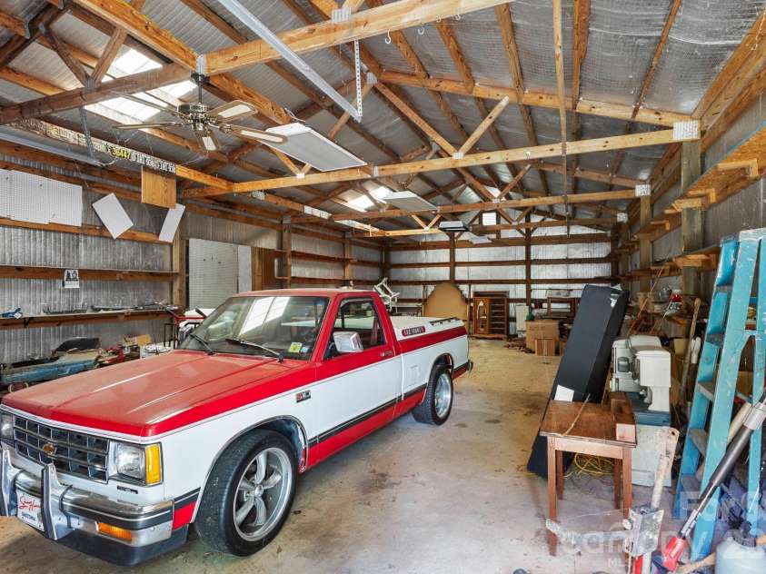 2200 Gaffney Road, Shelby, NC 28152.  MLS# CAR4371064, YatesRealty ID 14868. 