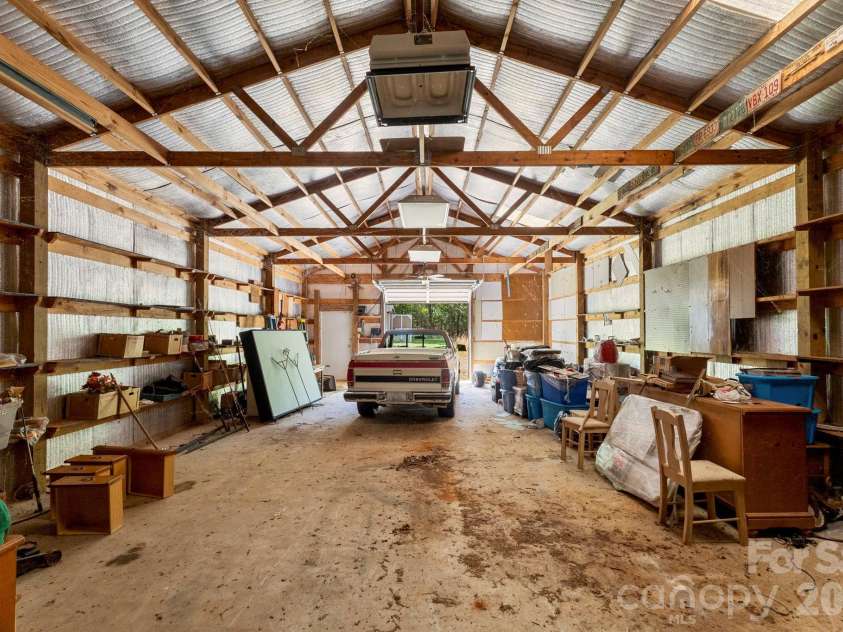 2200 Gaffney Road, Shelby, NC 28152.  MLS# CAR4371064, YatesRealty ID 14868. 