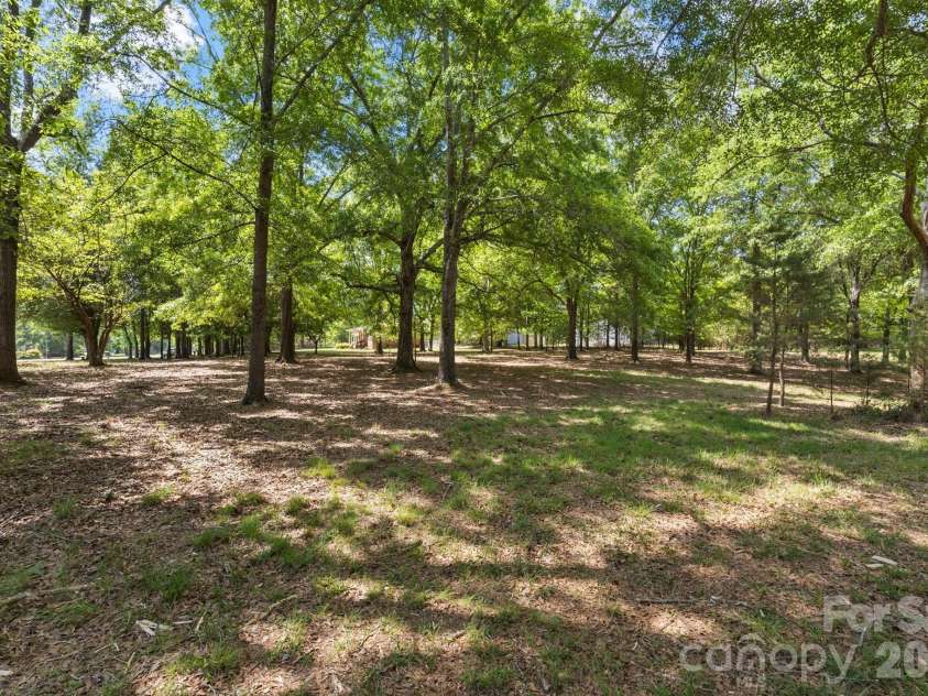 2200 Gaffney Road, Shelby, NC 28152.  MLS# CAR4371064, YatesRealty ID 14868. 