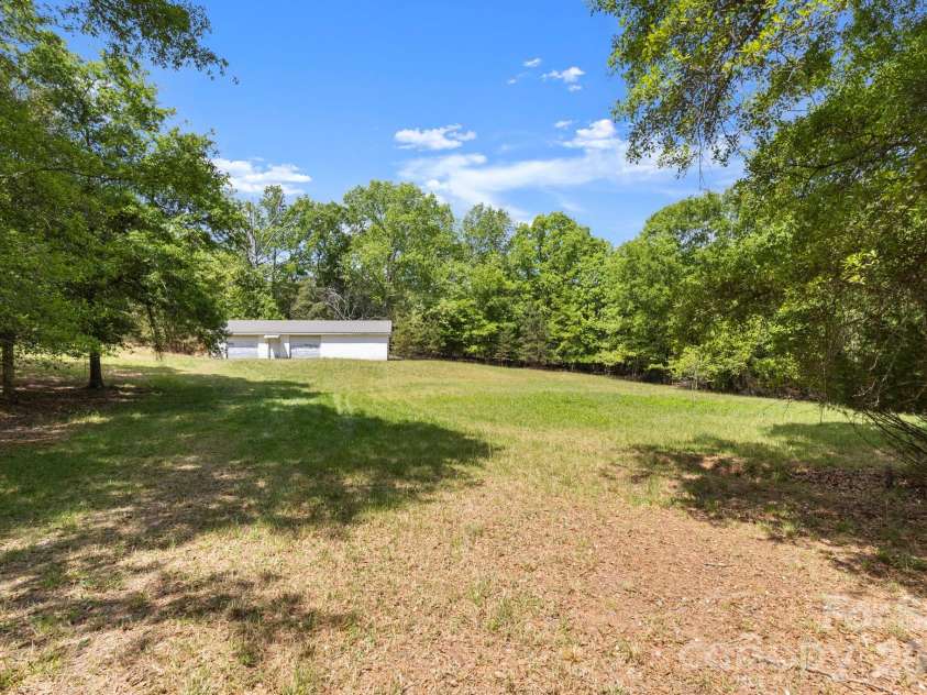 2200 Gaffney Road, Shelby, NC 28152.  MLS# CAR4371064, YatesRealty ID 14868. 