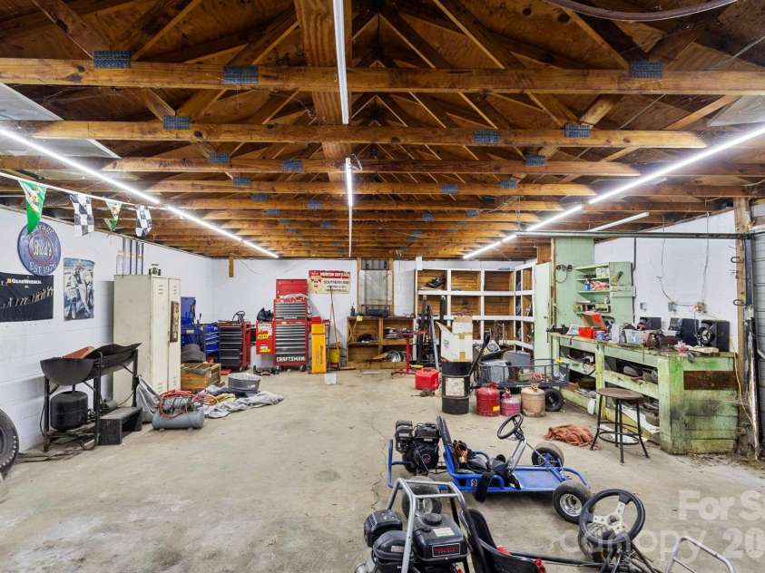 2200 Gaffney Road, Shelby, NC 28152.  MLS# CAR4371064, YatesRealty ID 14868. 