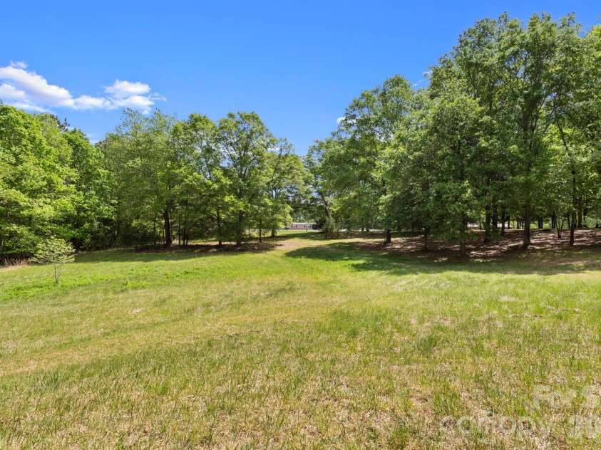 2200 Gaffney Road, Shelby, NC 28152.  MLS# CAR4371064, YatesRealty ID 14868. 