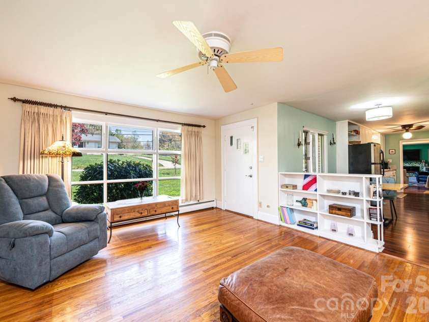 145 21st Avenue, Hickory, NC 28601.  MLS# CAR4364023, YatesRealty ID 14869. 