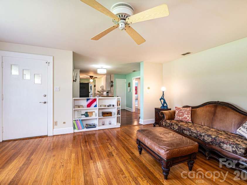 145 21st Avenue, Hickory, NC 28601.  MLS# CAR4364023, YatesRealty ID 14869. 