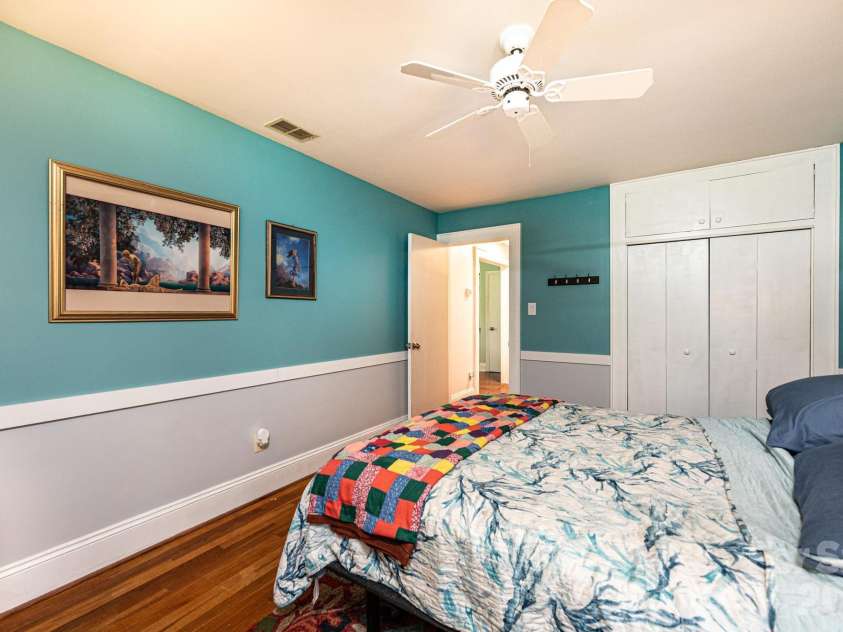 145 21st Avenue, Hickory, NC 28601.  MLS# CAR4364023, YatesRealty ID 14869. 