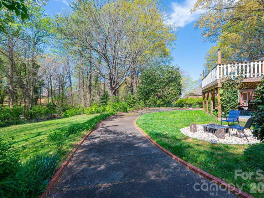 145 21st Avenue, Hickory, NC 28601.  MLS# CAR4364023, YatesRealty ID 14869. 