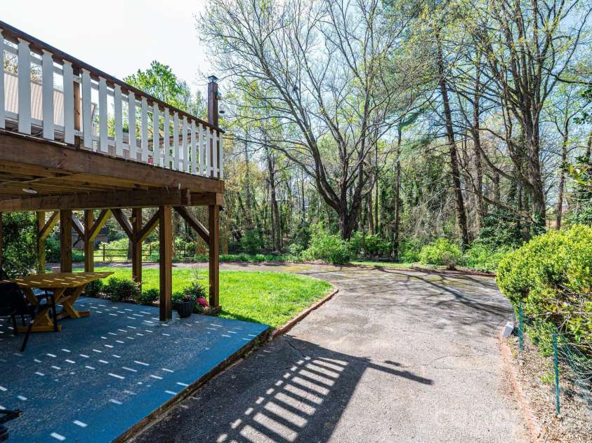 145 21st Avenue, Hickory, NC 28601.  MLS# CAR4364023, YatesRealty ID 14869. 