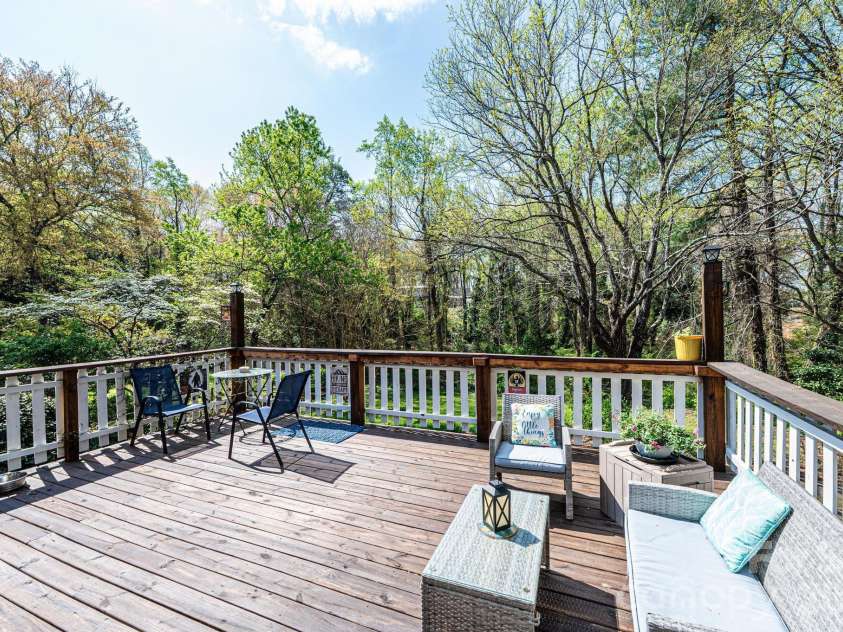 145 21st Avenue, Hickory, NC 28601.  MLS# CAR4364023, YatesRealty ID 14869. 