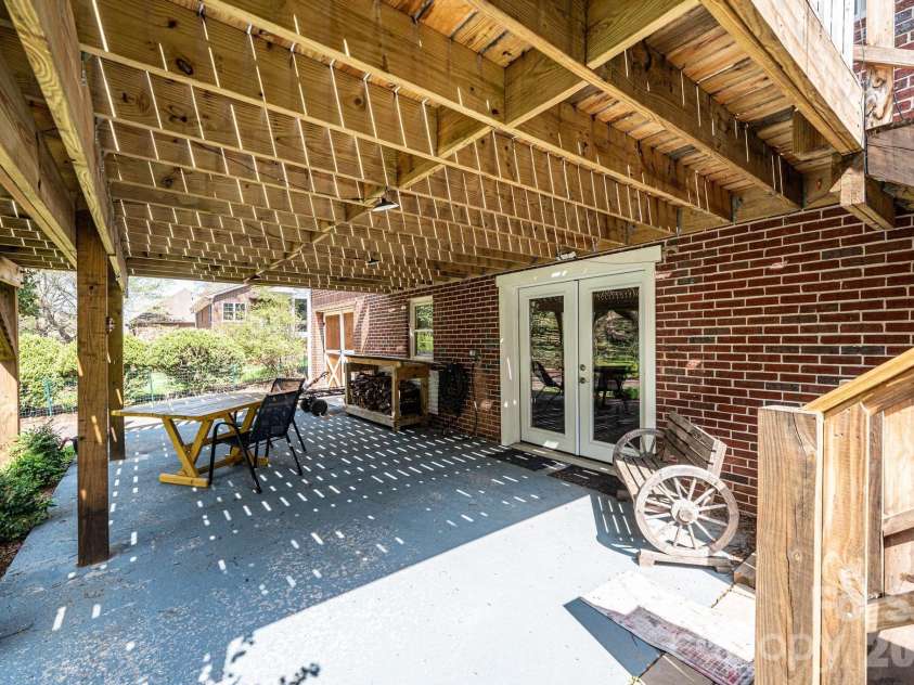145 21st Avenue, Hickory, NC 28601.  MLS# CAR4364023, YatesRealty ID 14869. 