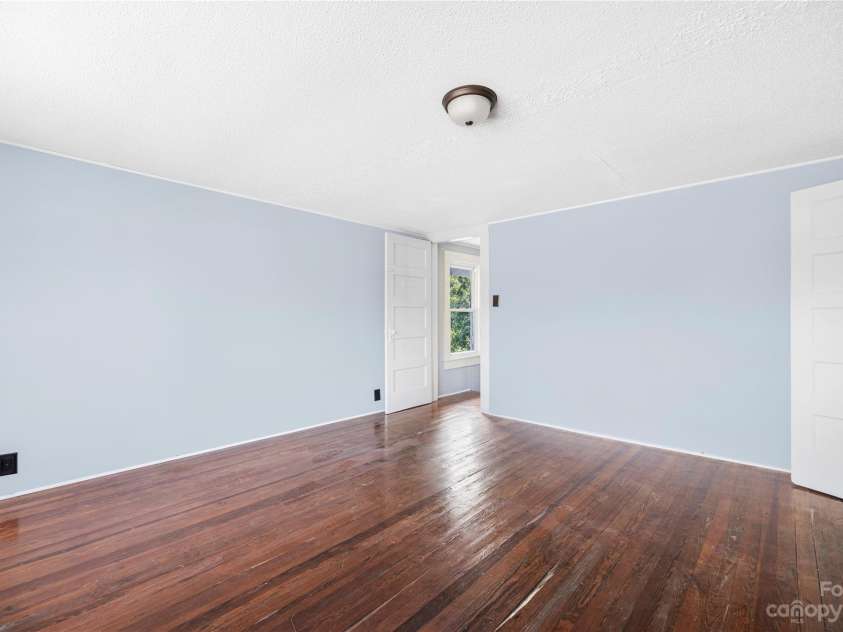 328 Miller Avenue, Statesville, NC 28677.  MLS# CAR4019961, YatesRealty ID 1487. 