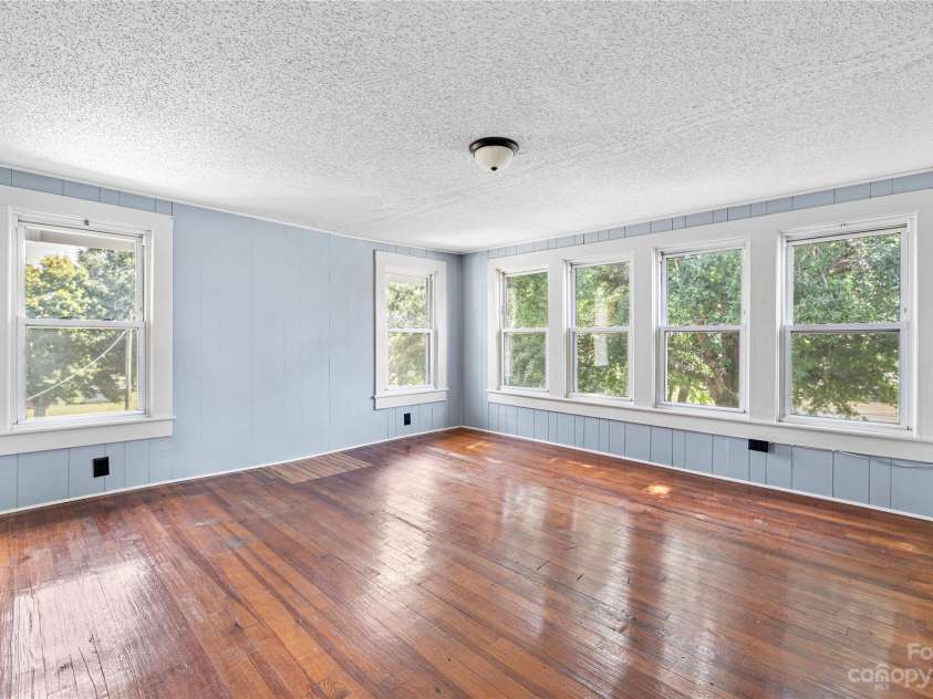 328 Miller Avenue, Statesville, NC 28677.  MLS# CAR4019961, YatesRealty ID 1487. 