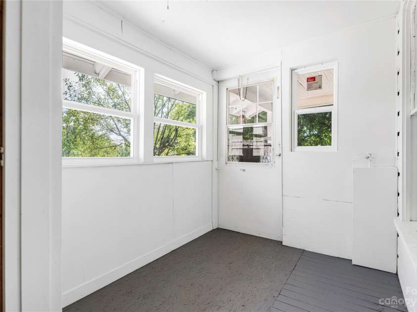 328 Miller Avenue, Statesville, NC 28677.  MLS# CAR4019961, YatesRealty ID 1487. 