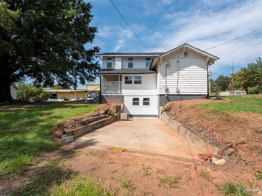 328 Miller Avenue, Statesville, NC 28677.  MLS# CAR4019961, YatesRealty ID 1487. 