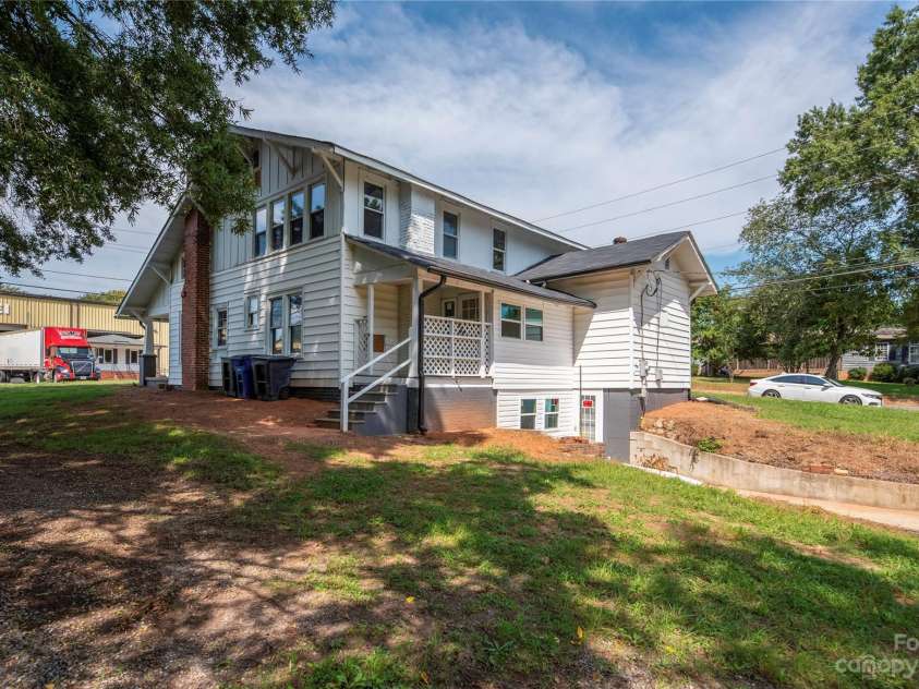 328 Miller Avenue, Statesville, NC 28677.  MLS# CAR4019961, YatesRealty ID 1487. 