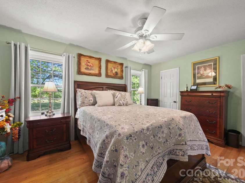 2165 Gaines Avenue, Gastonia, NC 28054.  MLS# CAR4372244, YatesRealty ID 14870. 