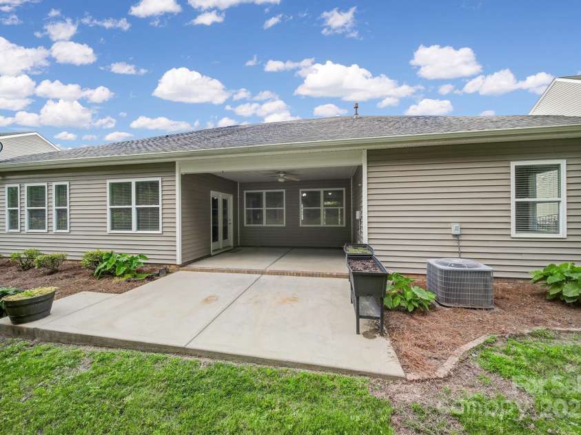 6021 Piscataway Court, Rock Hill, SC 29732.  MLS# CAR4256172, YatesRealty ID 14871. 