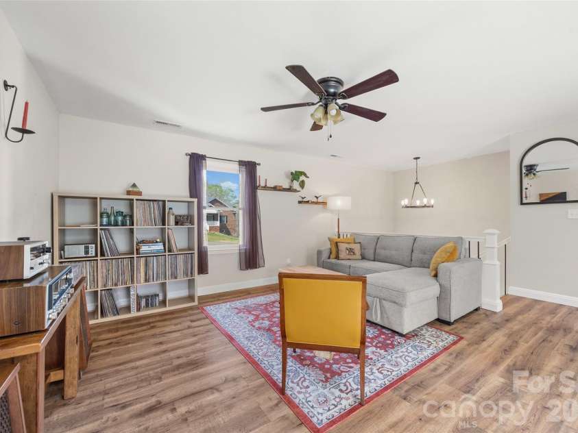 4206 Wimbledon Drive, Dallas, NC 28034.  MLS# CAR4362707, YatesRealty ID 14872. 