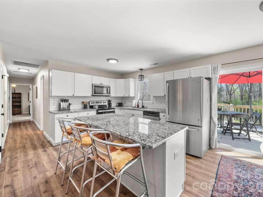 4206 Wimbledon Drive, Dallas, NC 28034.  MLS# CAR4362707, YatesRealty ID 14872. 