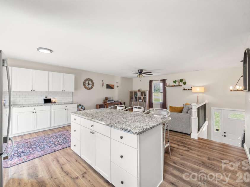 4206 Wimbledon Drive, Dallas, NC 28034.  MLS# CAR4362707, YatesRealty ID 14872. 