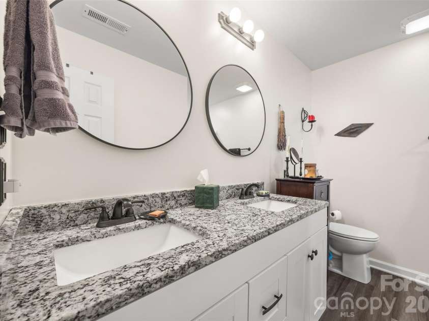 4206 Wimbledon Drive, Dallas, NC 28034.  MLS# CAR4362707, YatesRealty ID 14872. 