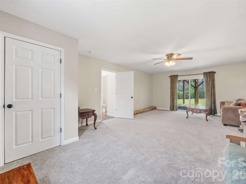 4206 Wimbledon Drive, Dallas, NC 28034.  MLS# CAR4362707, YatesRealty ID 14872. 