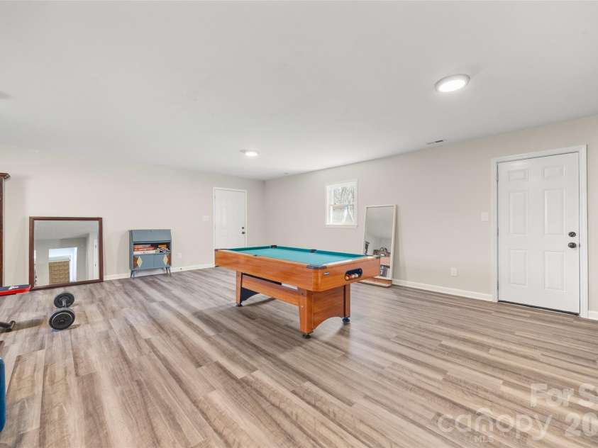 4206 Wimbledon Drive, Dallas, NC 28034.  MLS# CAR4362707, YatesRealty ID 14872. 