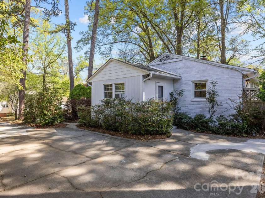 127 Lilly Avenue, Salisbury, NC 28144.  MLS# CAR4367272, YatesRealty ID 14873. 