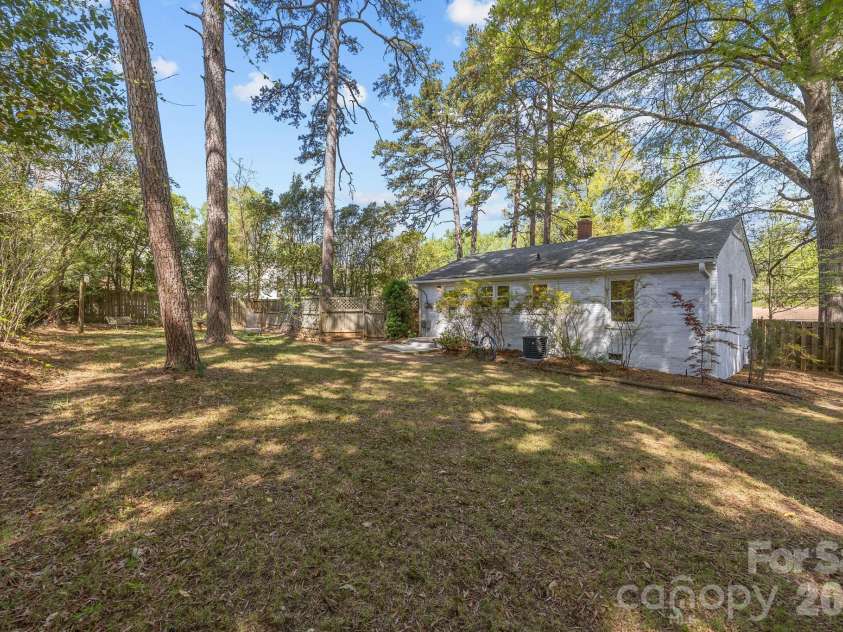 127 Lilly Avenue, Salisbury, NC 28144.  MLS# CAR4367272, YatesRealty ID 14873. 