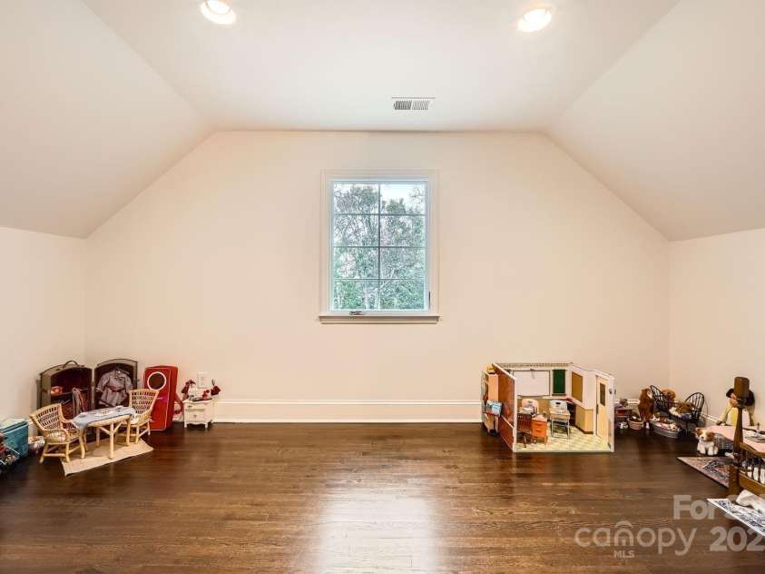 2034 Sharon Lane, Charlotte, NC 28211.  MLS# CAR4237884, YatesRealty ID 14875. Room off Bonus Room