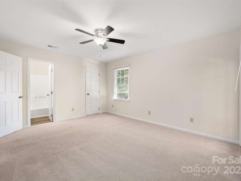 3625 Colony Crossing Drive, Charlotte, NC 28226.  MLS# CAR4246303, YatesRealty ID 14876. 