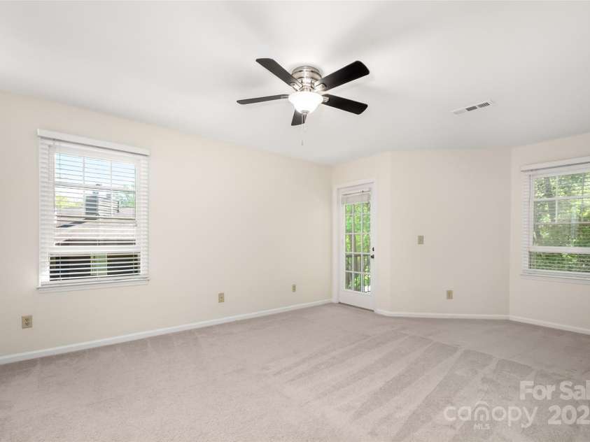 3625 Colony Crossing Drive, Charlotte, NC 28226.  MLS# CAR4246303, YatesRealty ID 14876. 