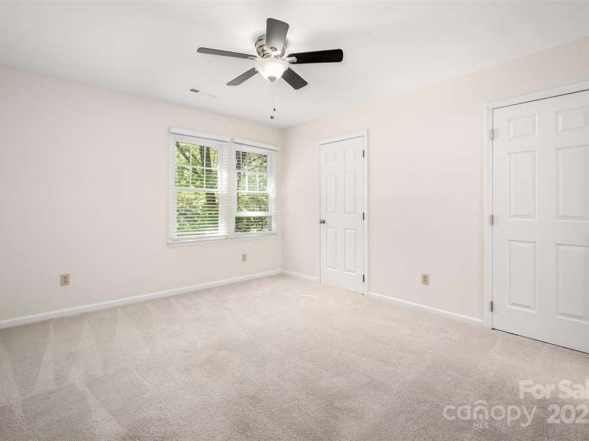 3625 Colony Crossing Drive, Charlotte, NC 28226.  MLS# CAR4246303, YatesRealty ID 14876. 