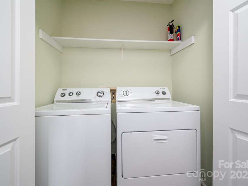 3625 Colony Crossing Drive, Charlotte, NC 28226.  MLS# CAR4246303, YatesRealty ID 14876. 