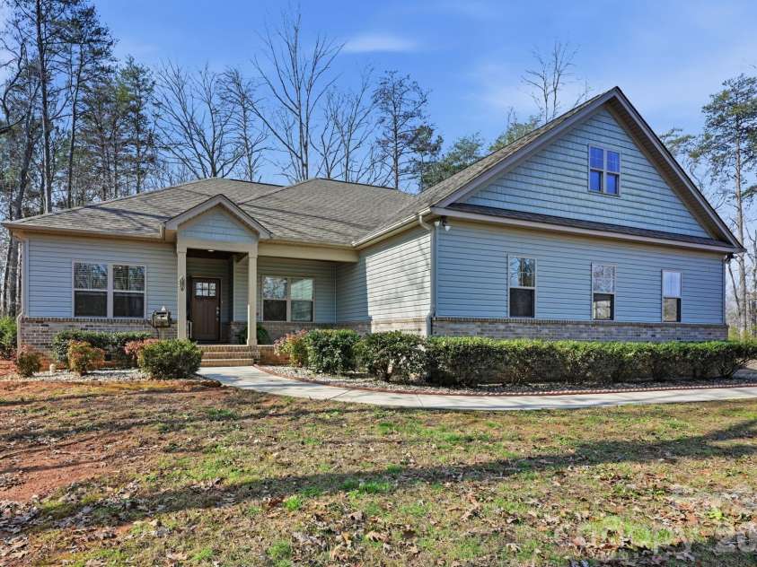 4582 Sagittarius Circle, Denver, NC 28037.  MLS# CAR4353546, YatesRealty ID 14876. 