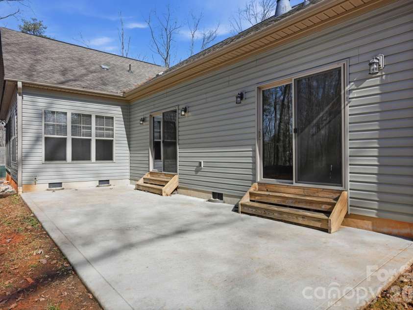 4582 Sagittarius Circle, Denver, NC 28037.  MLS# CAR4353546, YatesRealty ID 14876. 