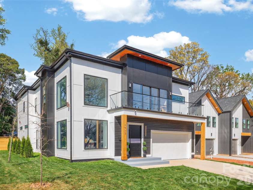 1912 Grier Avenue, Charlotte, NC 28216.  MLS# CAR4319722, YatesRealty ID 14878. 
