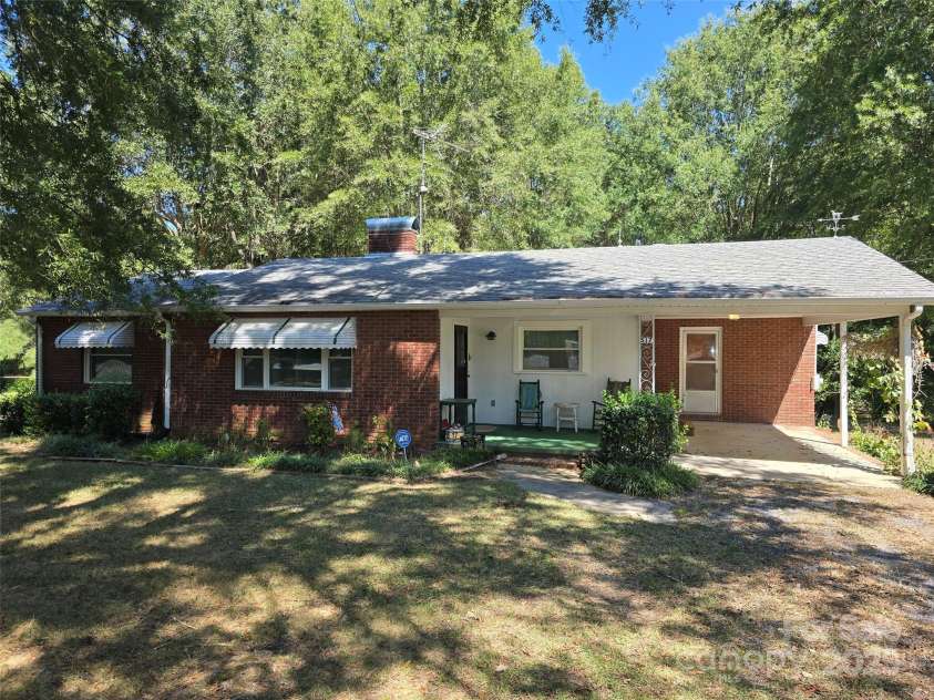 517 Maske Road, Mount Gilead, NC 27306.  MLS# CAR4301994, YatesRealty ID 1488. 