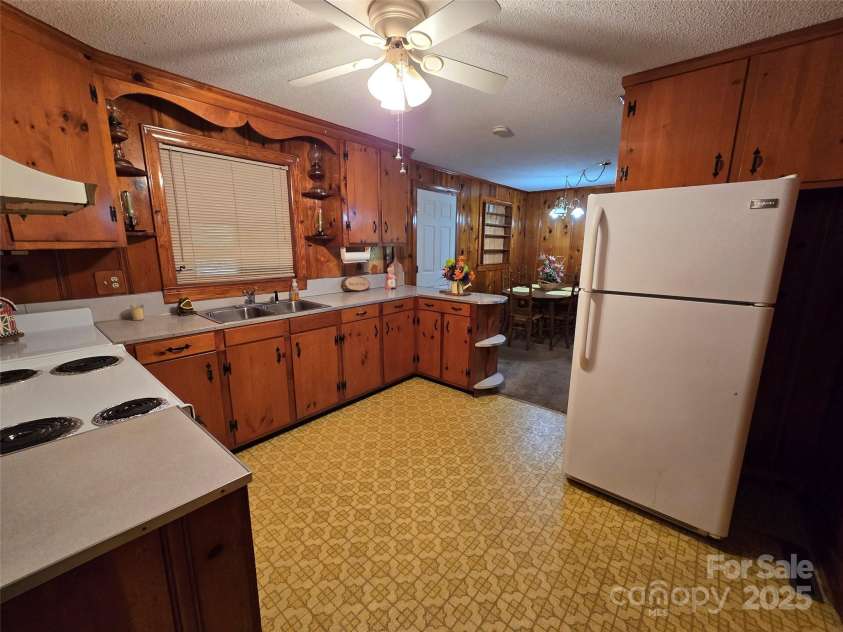 517 Maske Road, Mount Gilead, NC 27306.  MLS# CAR4301994, YatesRealty ID 1488. 