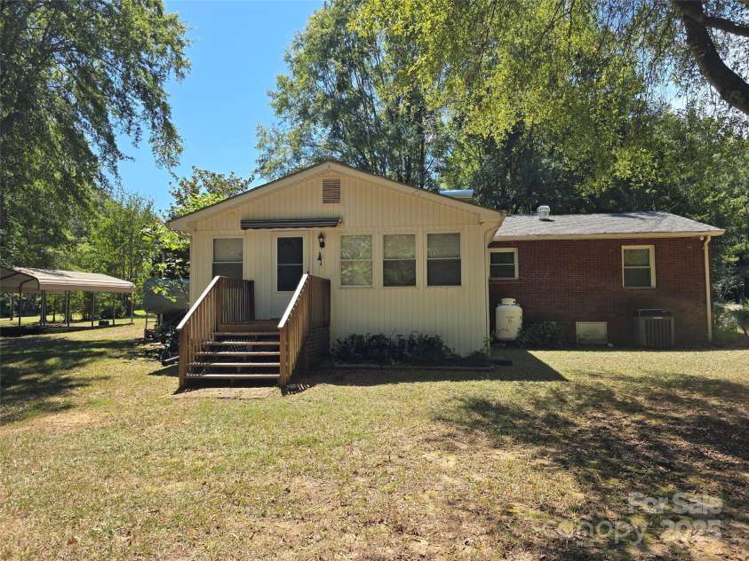 517 Maske Road, Mount Gilead, NC 27306.  MLS# CAR4301994, YatesRealty ID 1488. 