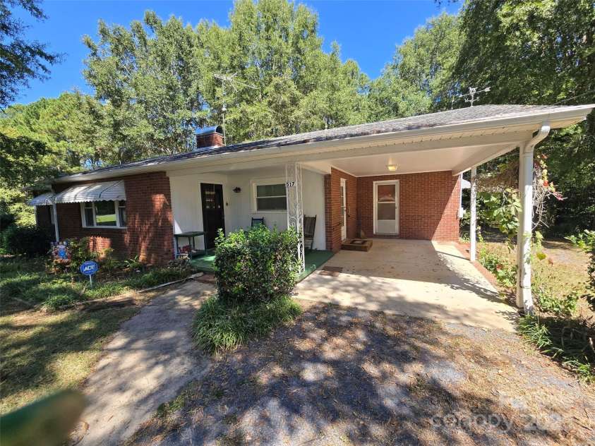 517 Maske Road, Mount Gilead, NC 27306.  MLS# CAR4301994, YatesRealty ID 1488. 