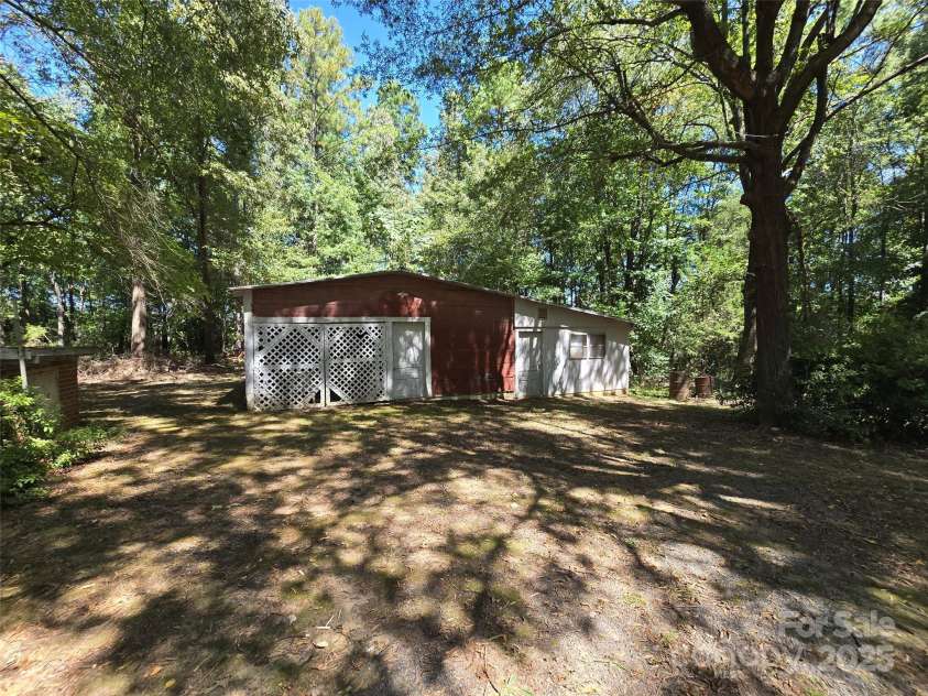 517 Maske Road, Mount Gilead, NC 27306.  MLS# CAR4301994, YatesRealty ID 1488. 