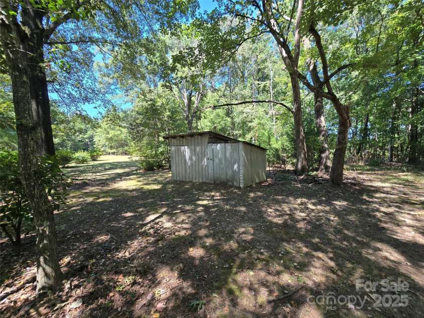 517 Maske Road, Mount Gilead, NC 27306.  MLS# CAR4301994, YatesRealty ID 1488. 